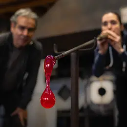 Decouverte Et Initiation Au Metier De Souffleur De Verre
