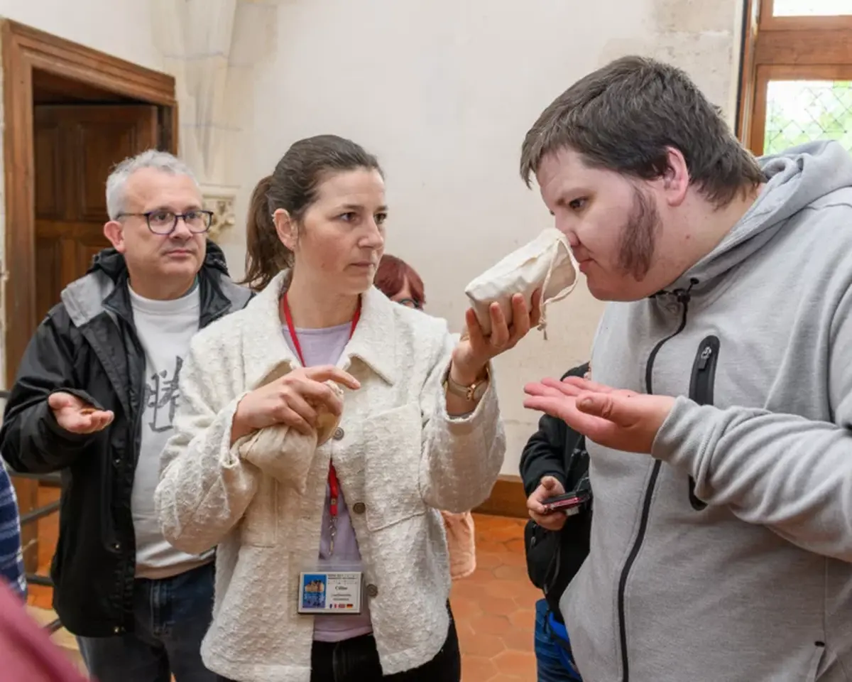 Découverte sensorielle du château d'Azay-le-Rideau