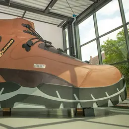 Découvrez l'histoire de la chaussure de manière authentique et immersive