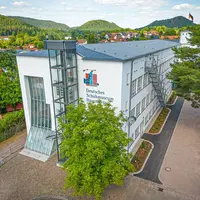 Découvrez l'histoire de la chaussure de manière authentique et immersive DR