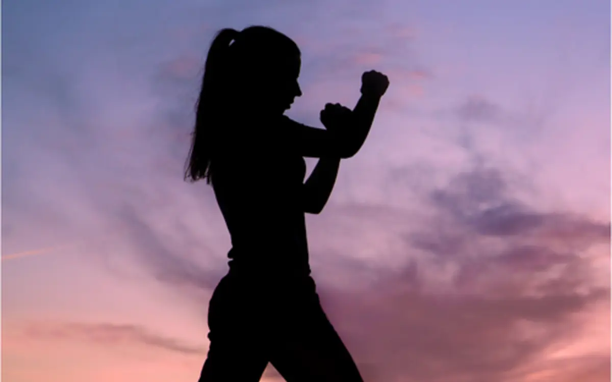 Découvrez les cours de self-défense féminine avec l'école Shaktibudo - Paris 14e