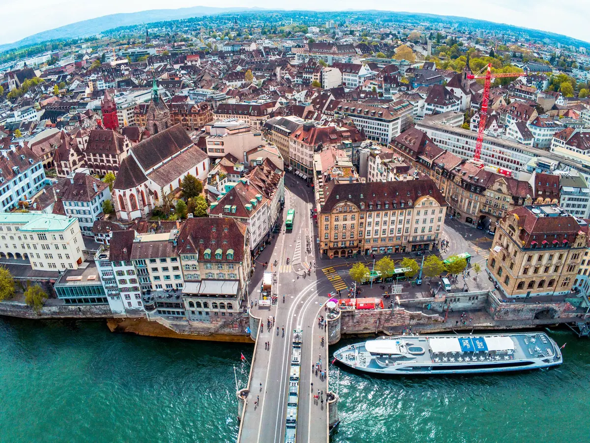 Découvrir Bâle depuis le Rhin