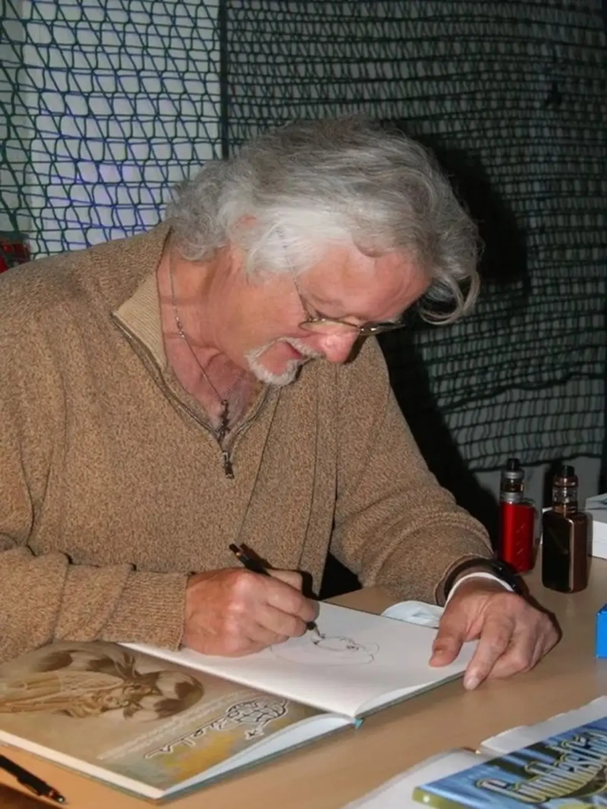 Dédicace à la librairie et atelier dessin à la médiathèque