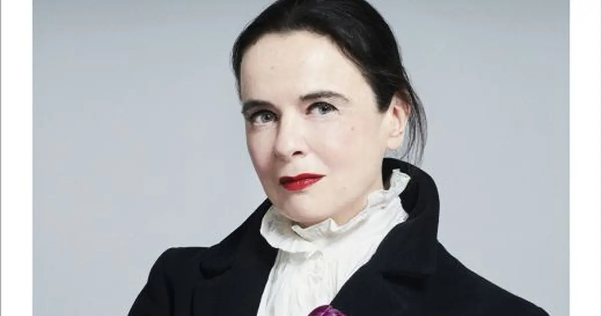 Amélie Nothomb en dédicace à la librairie La Boîte à Livres de Tours