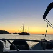 Dégustation de vins au coucher de soleil en bateau à Marseille