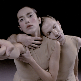 « Delay the Sadness » de S-E-D / Sharon Eyal
