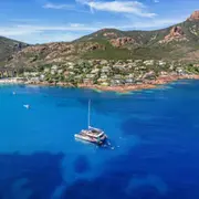 Demi-journée croisière en catamaran depuis Saint-Raphaël (83)
