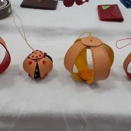 Démonstration de fabrication d’objets en cuir