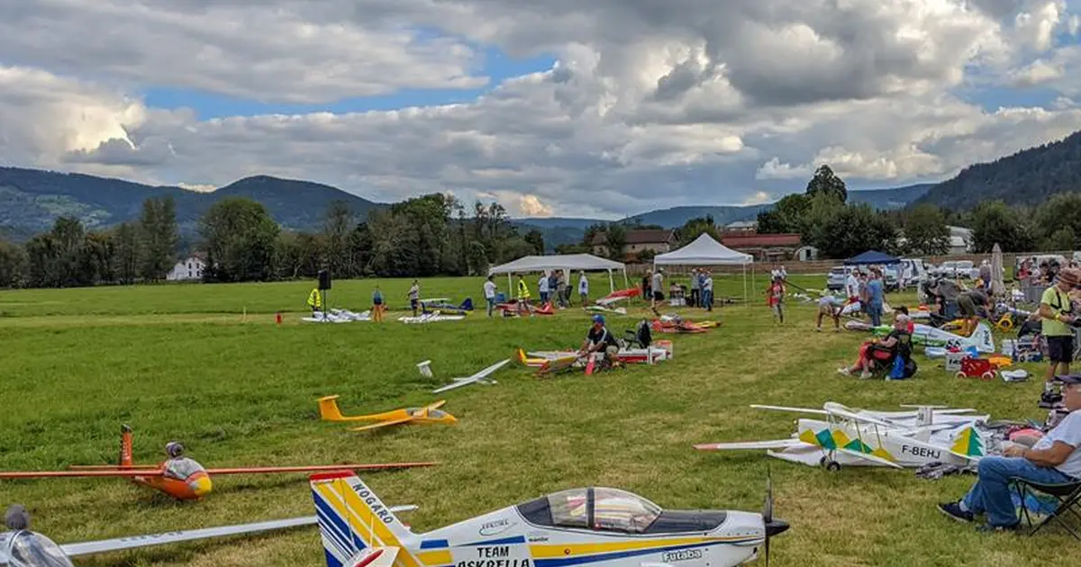 Démonstration publique d'aéromodelisme