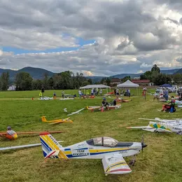 Démonstration publique d'aéromodelisme