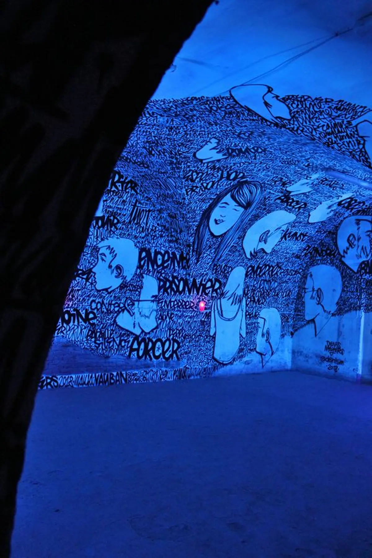 Ode à la lumière noire