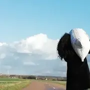 Derrière le Hublot à Asprières, spectacle Nenna