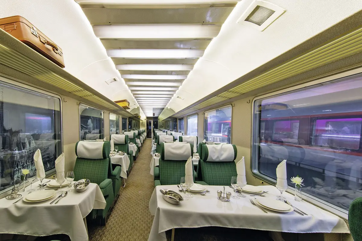 Des dîners dans et à côté des trains au programme cette année