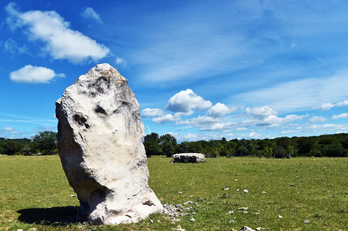 Des Roches, Des Paysages Et Des Hommes