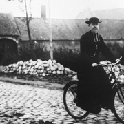 Des soutanes et des émotions : histoire d’un habit qui a beaucoup fait parler de lui