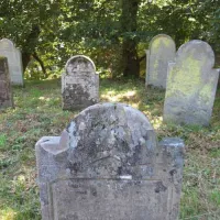 Des tombes encore très anciennes sont visibles DR
