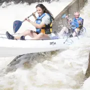 Descente de rivière en canoë-kayak