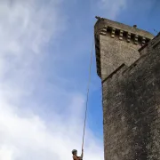 Descente en rappel du Château de Bonaguil