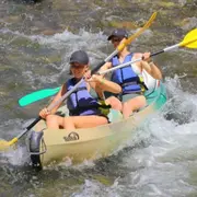 Descente sportive des Gorges en canoë à Salavas (07)