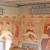Les détails des peintures de la nef sont un régal pour les amateurs. &copy; J-P Lerch