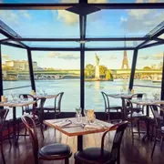 Dîner croisière Paris découverte sur la Seine