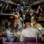 Dîner croisière Paris festif - 2h sur la Seine