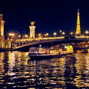 Dîner croisière Paris saveurs sur la Seine