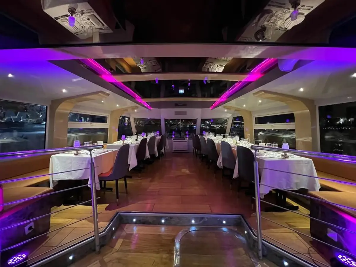 Dîner croisière Prestige sur la Seine