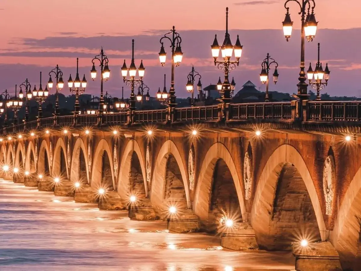 Dîner croisière à Bordeaux : soirée d'exception sur la Garonne
