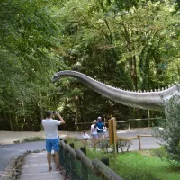 Au cœur du parc Dino Zoo, près de Besançon &copy; Doubs Tourisme - Liz Millereau