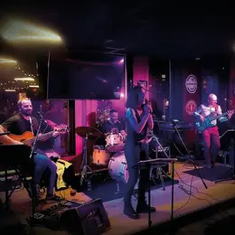 Domaine de Sédières : Apéro-Concert : Deal'm Band