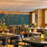 Prenez place pour le petit déjeuner DR