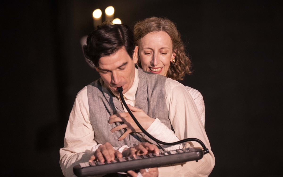 Dora et Franz, sauver le jour • Caroline Arrouas