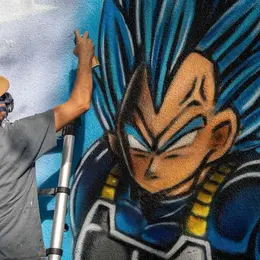 Dragon Ball Z envahit les murs de cette ville du Var : une fresque XXL qui ne passe pas inaperçue !