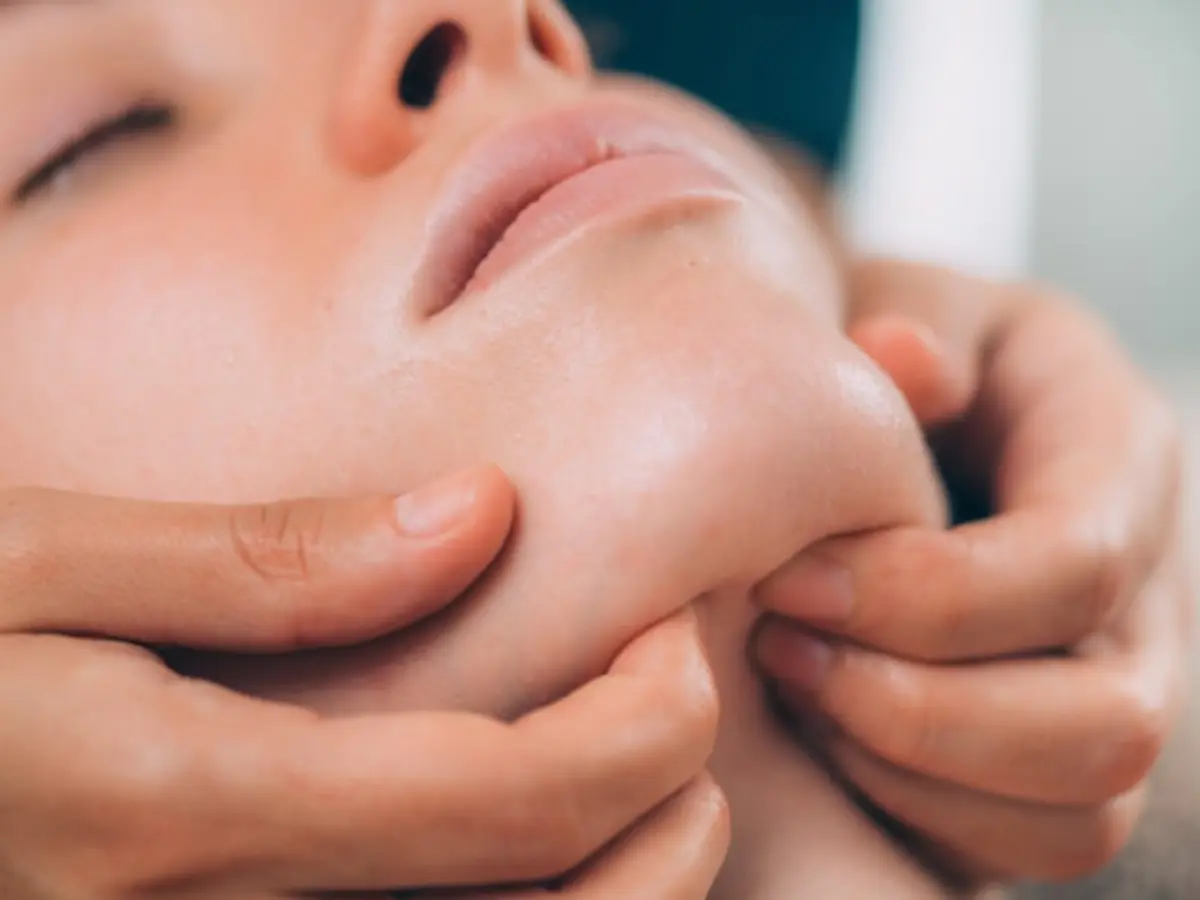 Drainage du visage Méthode Rénata Franca à Marseille (13)