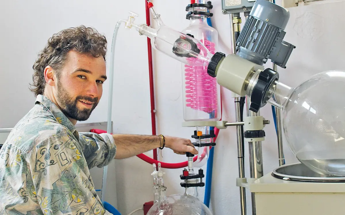 Du gin de velours distillé à Colmar : Baptiste, le Heisenberg du gin !