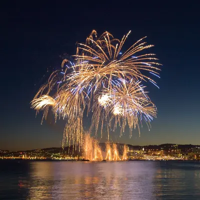 Du spectacle de drones de Marseille au ciel de Cannes : 10 feux d’artifice à ne pas manquer le 15 août