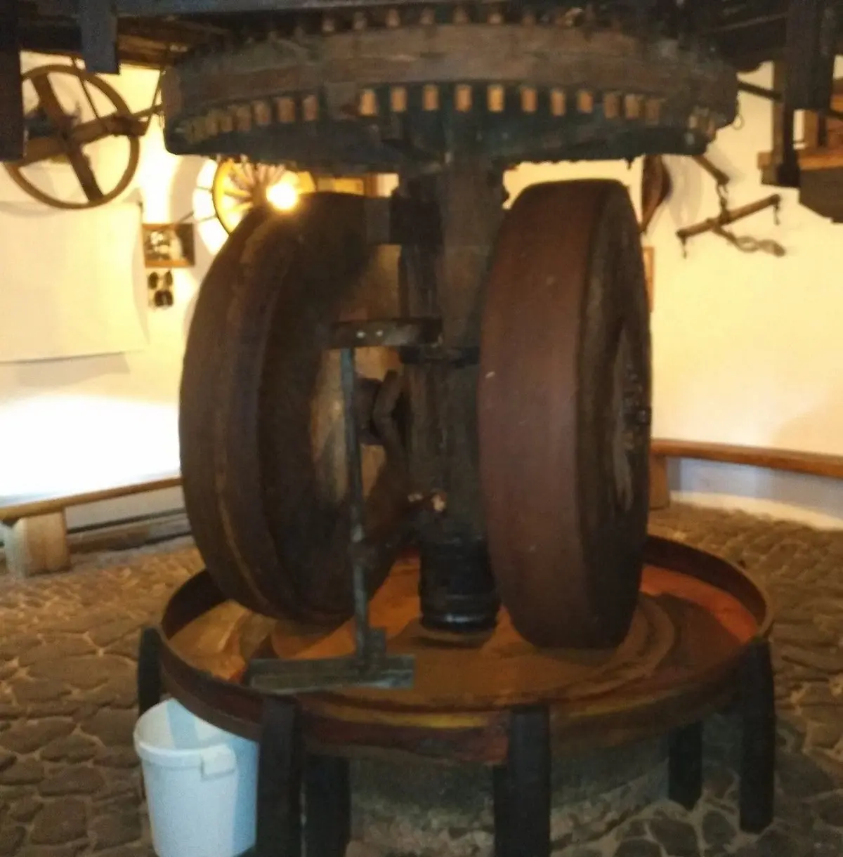Visite et démonstration du moulin à huile
