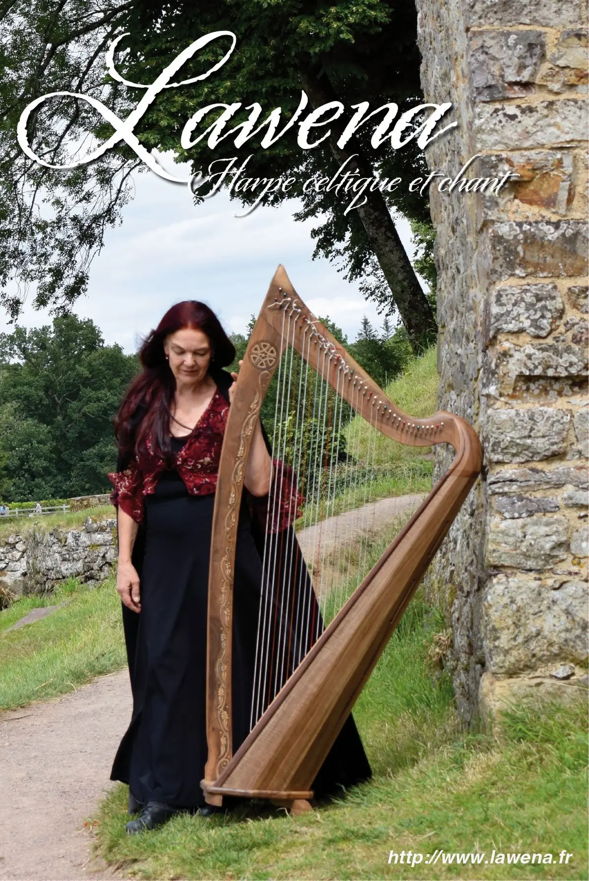 LAWENA de Brocéliande harpiste chanteuse