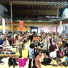 16 ème Vide Dressing caritatif des Copines 