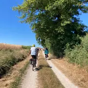 Echappée à vélo - de clochers en jardin secret