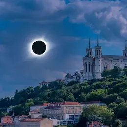Éclipse solaire du 12 août 2026 à Lyon : comment et à quelle heure l'observer ?
