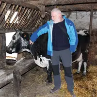 François Kiesler, bénévole et administrateur à l'Ecomusée, nous raconte la vie d'un paysan au début du XXe siècle &copy; Sandrine Bavard