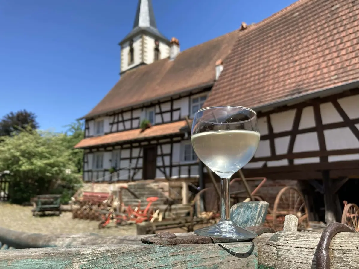 Un petit verre de blanc.