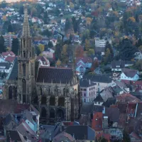 La Collégiale Saint-Thiébaut à Thann, l'un des édifices les plus représentatifs du gothique rhénan en Alsace. &copy; Sandrine Bavard