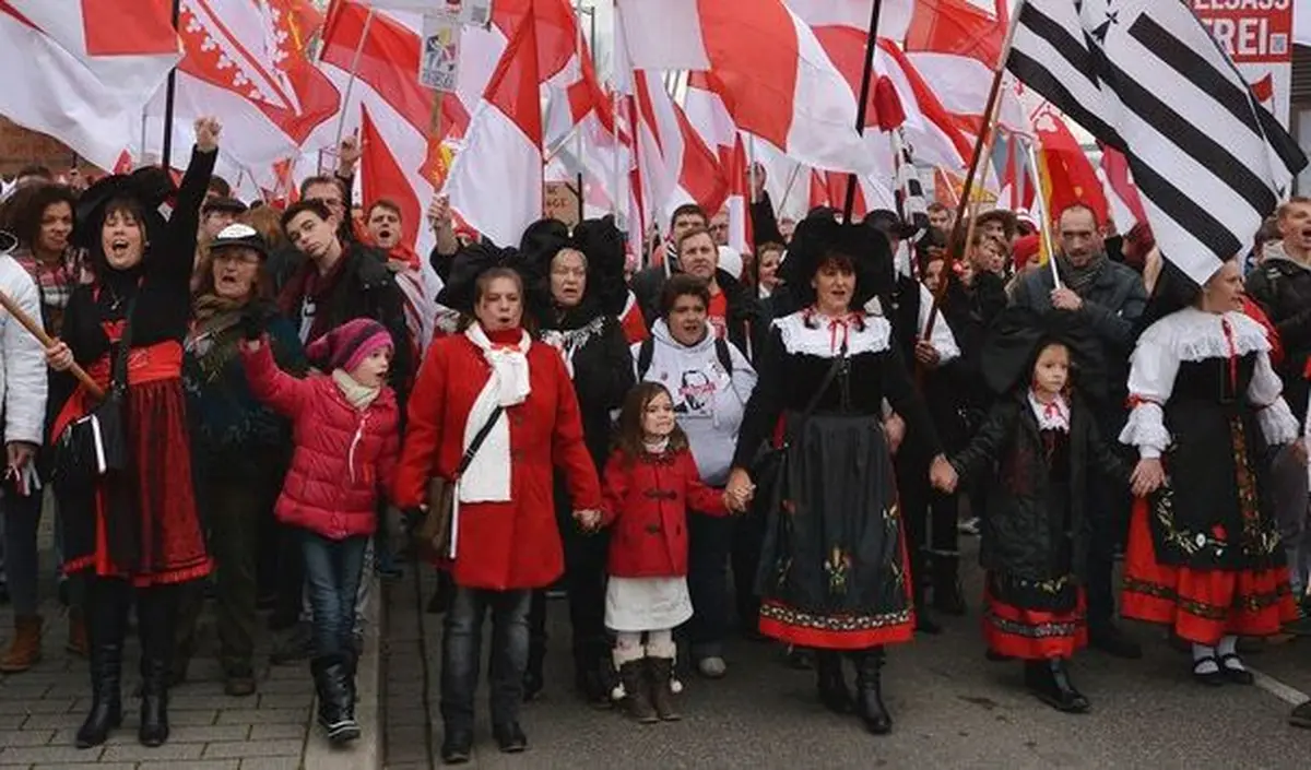 Elle dit ce qu'elle a à dire