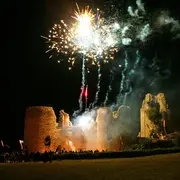 Embrasement des ruines du Château de Lastours