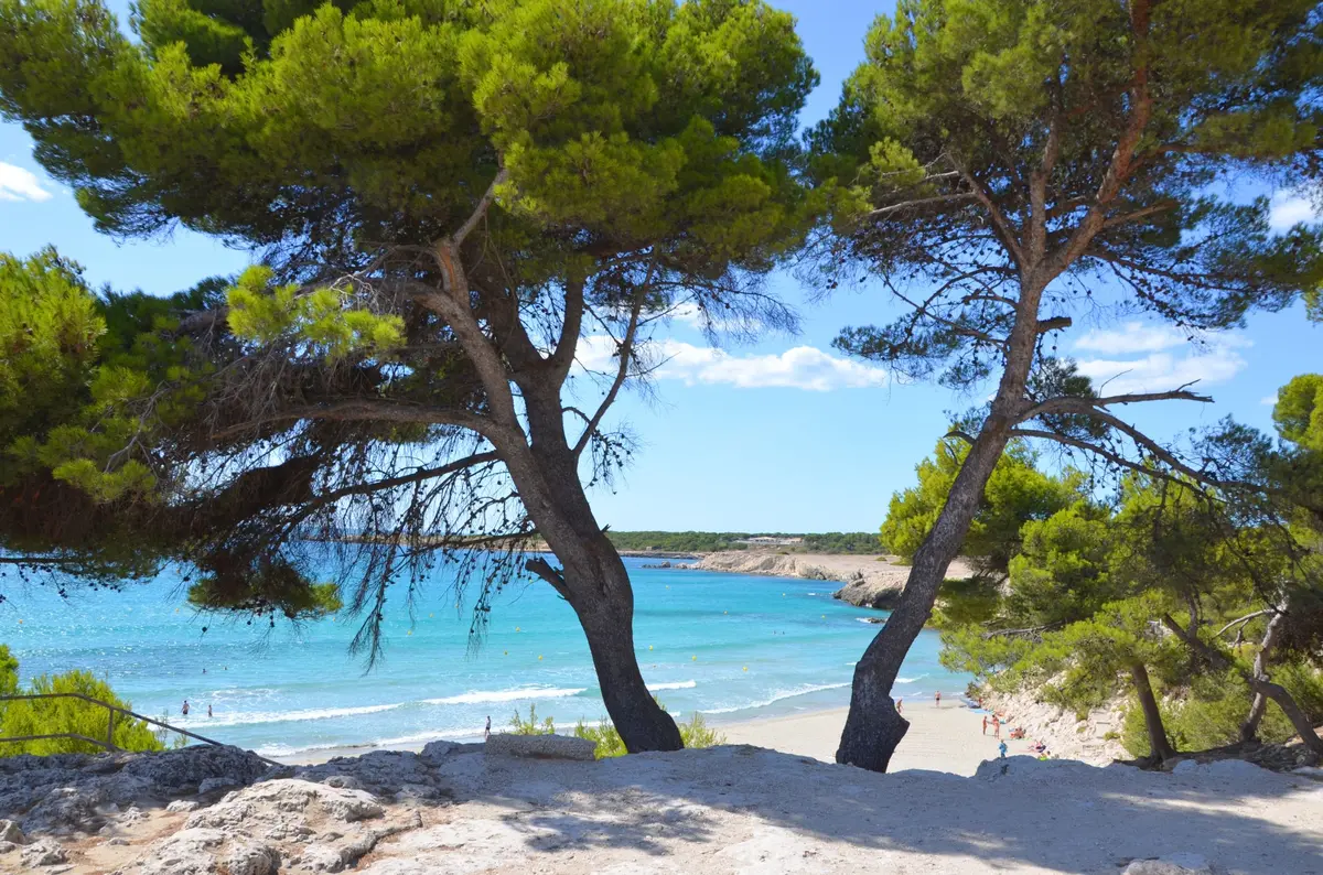 La plage de Sainte-Croix à Martigues 