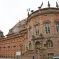L'entrée massive de style des Bains municipaux de Strasbourg témoigne de son passé allemand &copy; JDS
