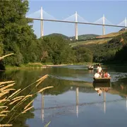 Escapade En Mini-Bus Avec Buscapade : Bateliers Du Viaduc
